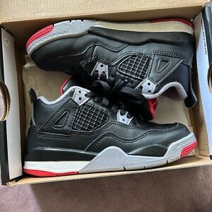 Jordan 4 Retro